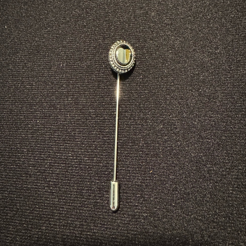 Vintage Sarah Coventry Pin with a Faux Hematite Gem
